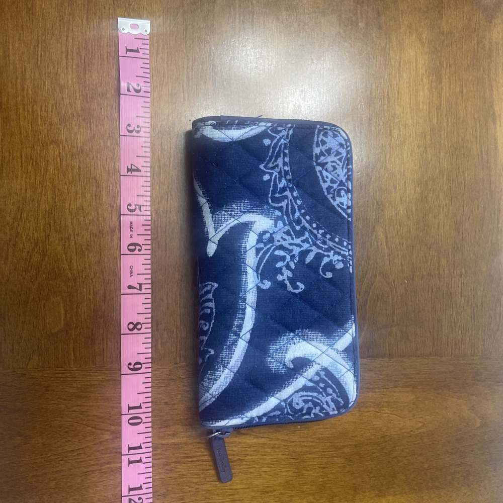 Vera Bradley RFID Georgia Zip Around Wallet Blue Bandana Paisley
